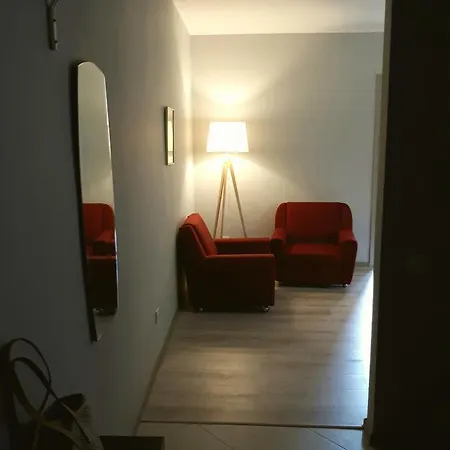 Frantsuzkiy Boulevard Apartment